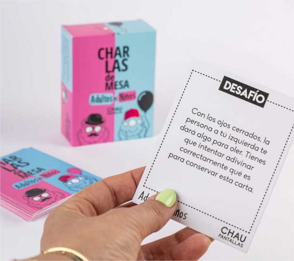 Charlas de mesa adultos vs niños Chau Pantallas