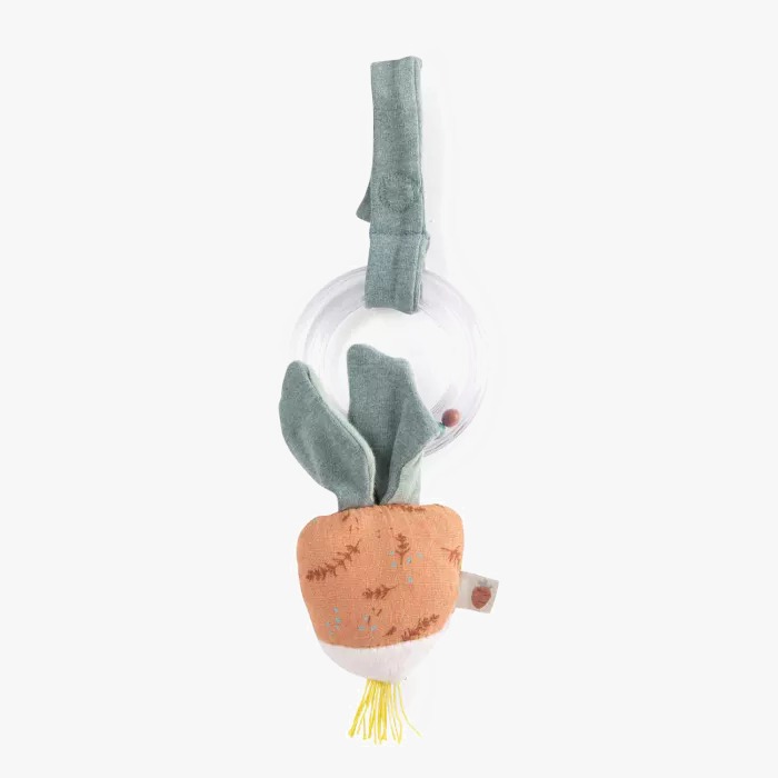 Radish Teething Rattle Trois Petits Lapins Moulin Roty