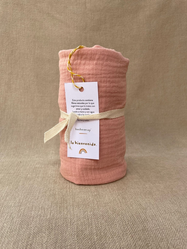 Rebozo de muselina rosa La Bienvenida