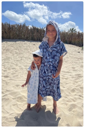 [MPBL-L] Poncho Blue Leaves - L Martin Pescador