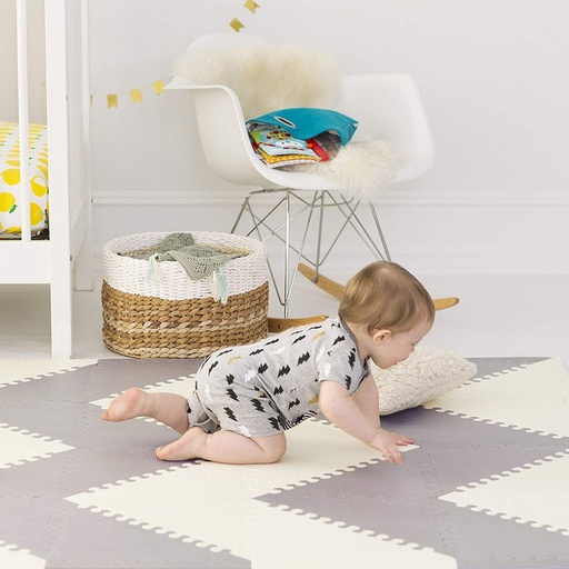 [816523024504] Alfombra armable Gris Crema Skip Hop